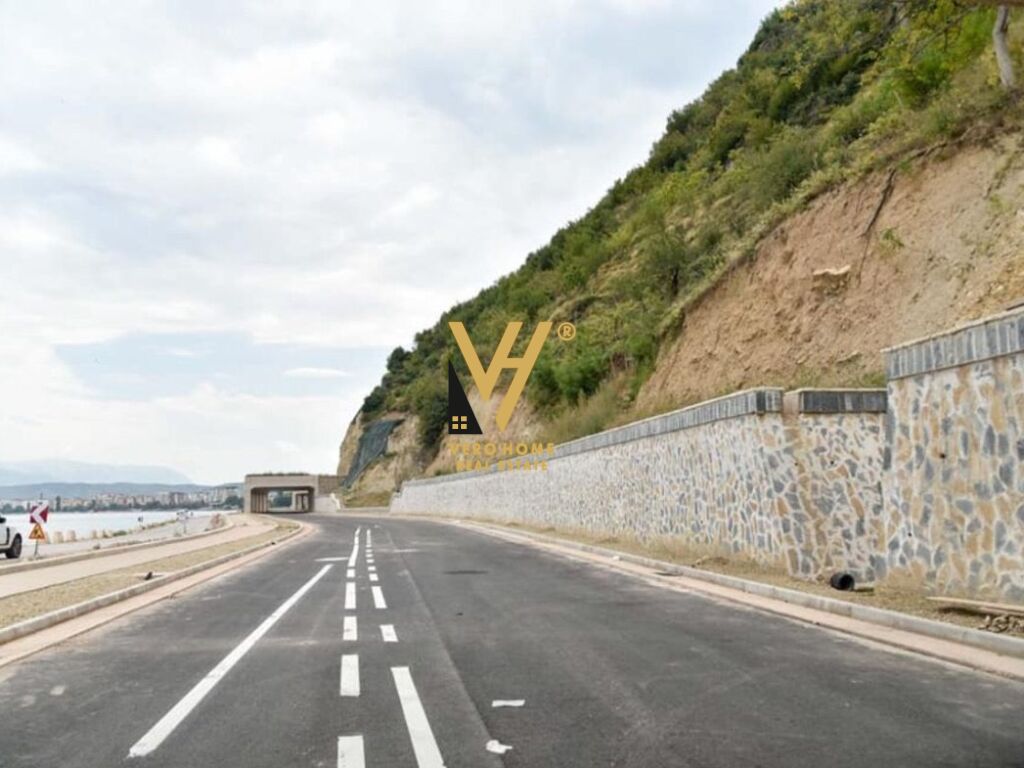 SHITET TRUALL 180.000 M2 NE PISKUPAT ,POGRADEC 1.000.000 EURO