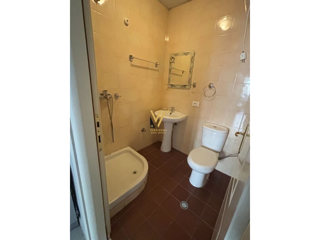 Jepet Apartament 2+1+2+ballkon me qera te 21 Dhjetori 108 m2 4