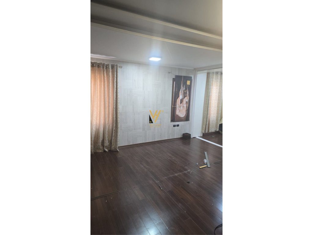 JEPET AMBIENT BIZNESI 145 M2 ME QERA TE SHESHI WILLSON 1.800 EURO 2