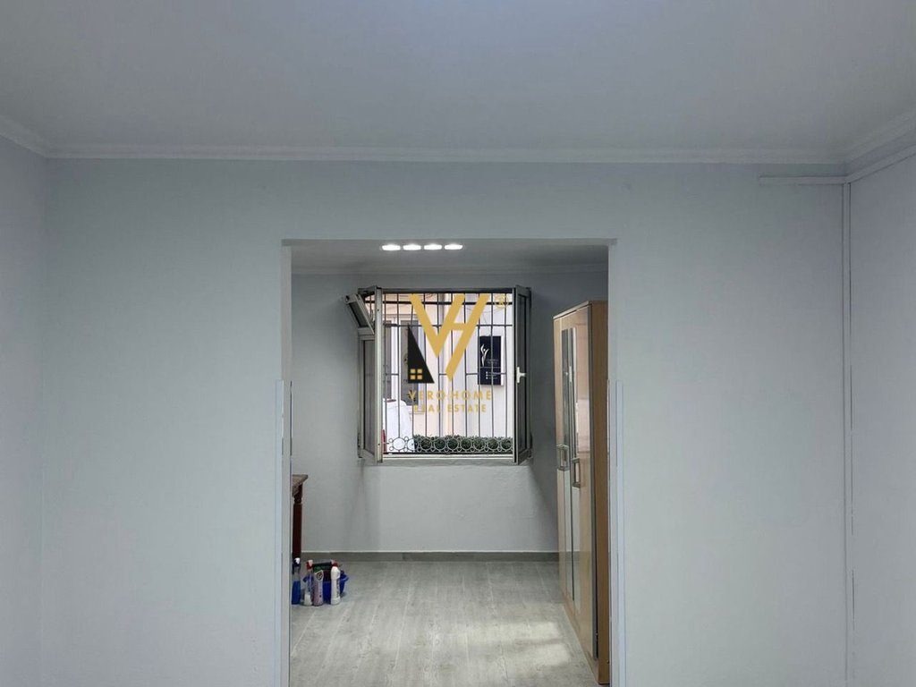 JEPET ZYRE 114 M2 ME QERA TE IRFAN TOMINI 600 EURO