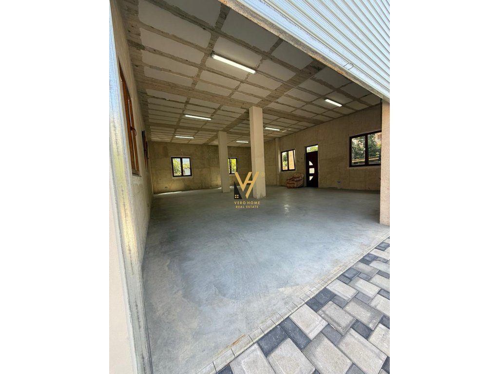 JEPET MAGAZINE 120 M2 ME QERA NE LAPRAKE 75.000 LEKE 2