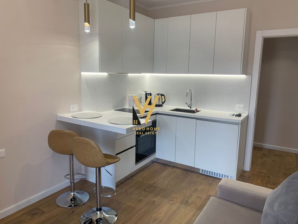 Jepet Apartament 1+1+ballkon me qera ne Qender 65 m2