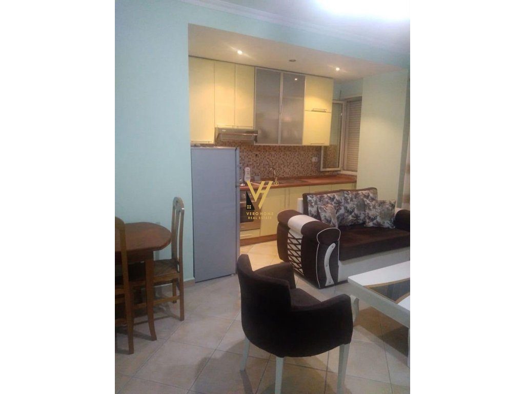 JEPET APARTAMENT 1+1+BLK ME QERA TEK ISH PARKU 45.000 LEKE 3