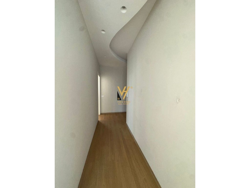 JEPET ZYRE 100 M2 ME QIRA TE KIKA 2, KOMUNA E PARISIT 100.000 LEKE 4