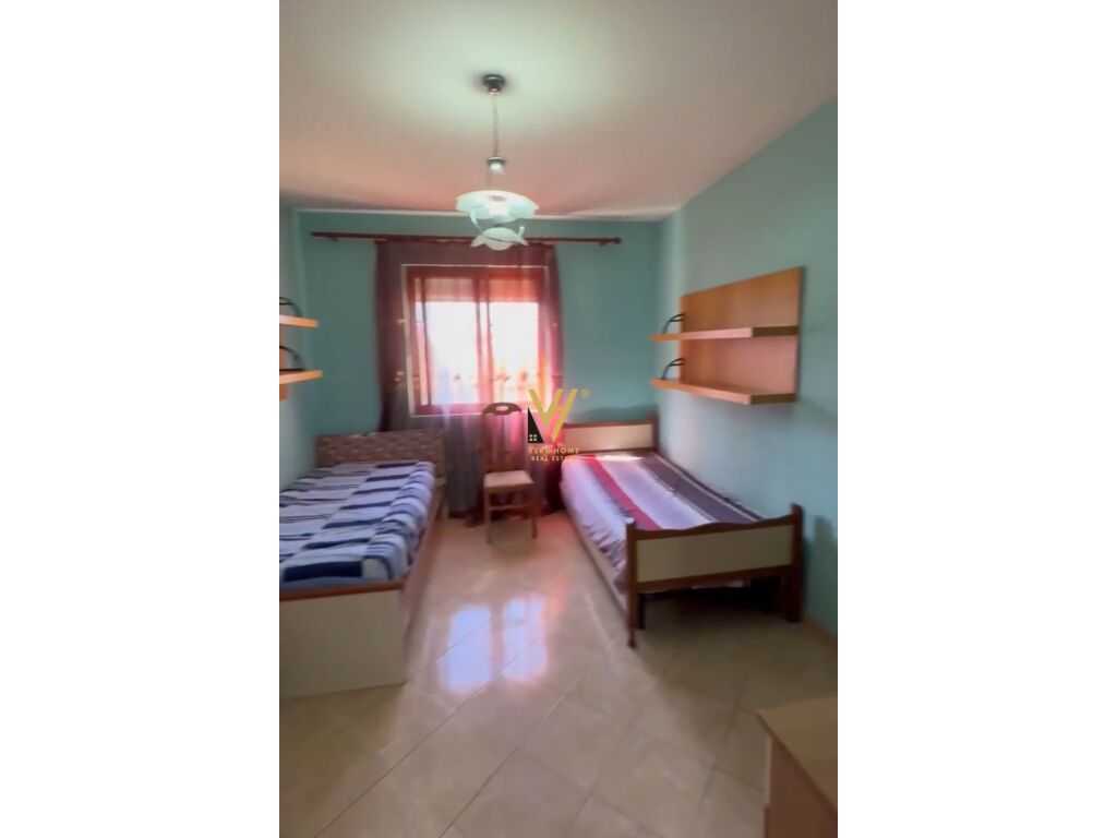Jepet Apartament 2+1+ballkon me qera pran Pasticeris Titos , Brryli 80 m2 4