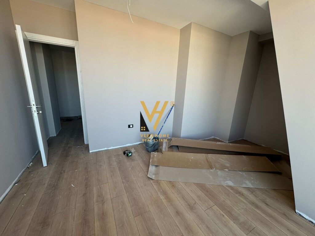 Shitet Apartament 1+1+ballkon te Rruga Sulejman Delvina 69 m2 4