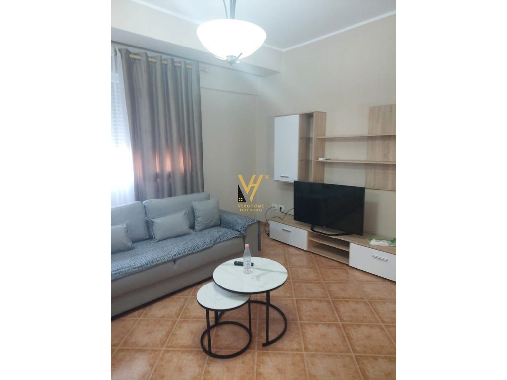 JEPET APARTAMENT 1+1+BLK ME QERA TE QENDRA KRISTAL 600 EURO