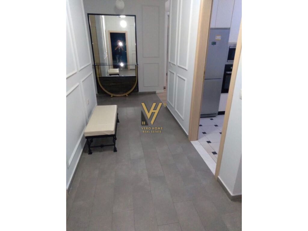 Jepet Apartament 2+1+2 me qera te Rruga Myslym Shyri 124 m2 2