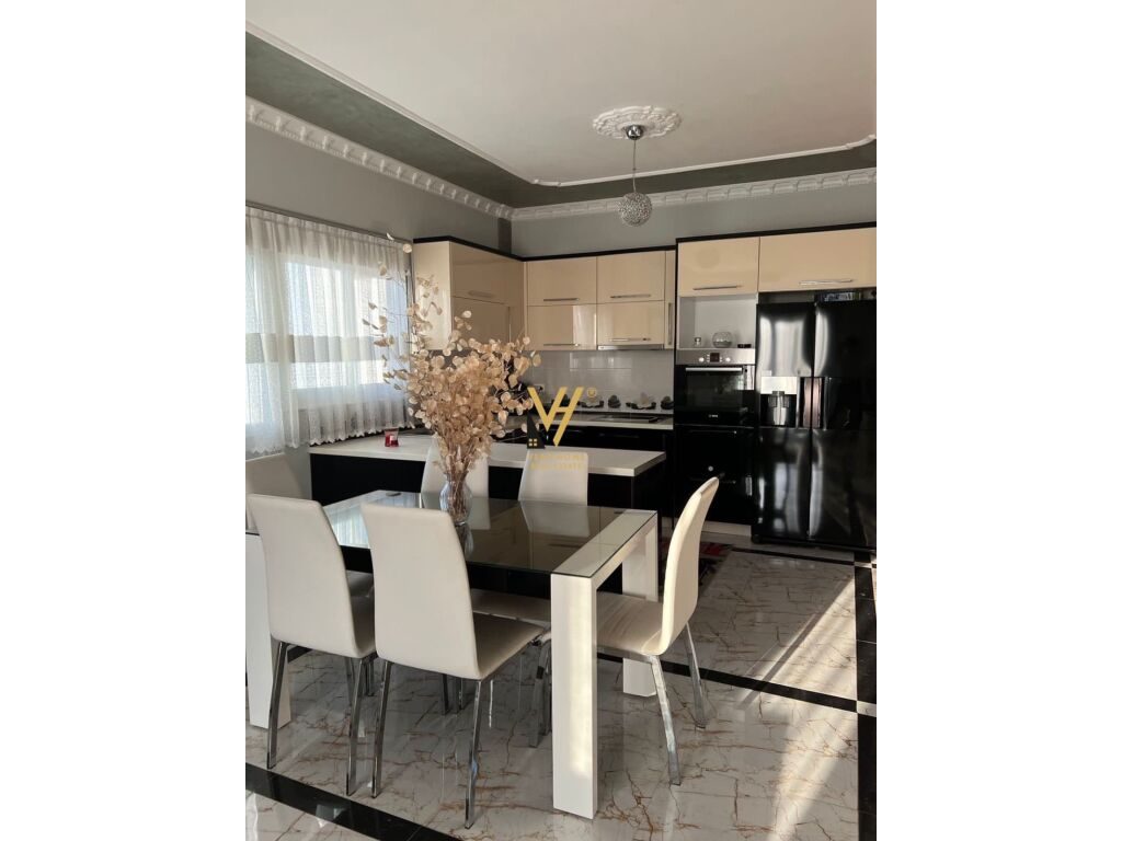 Jepet Apartament 3+1 me qera te Kodra e Priftit 130 m2 2