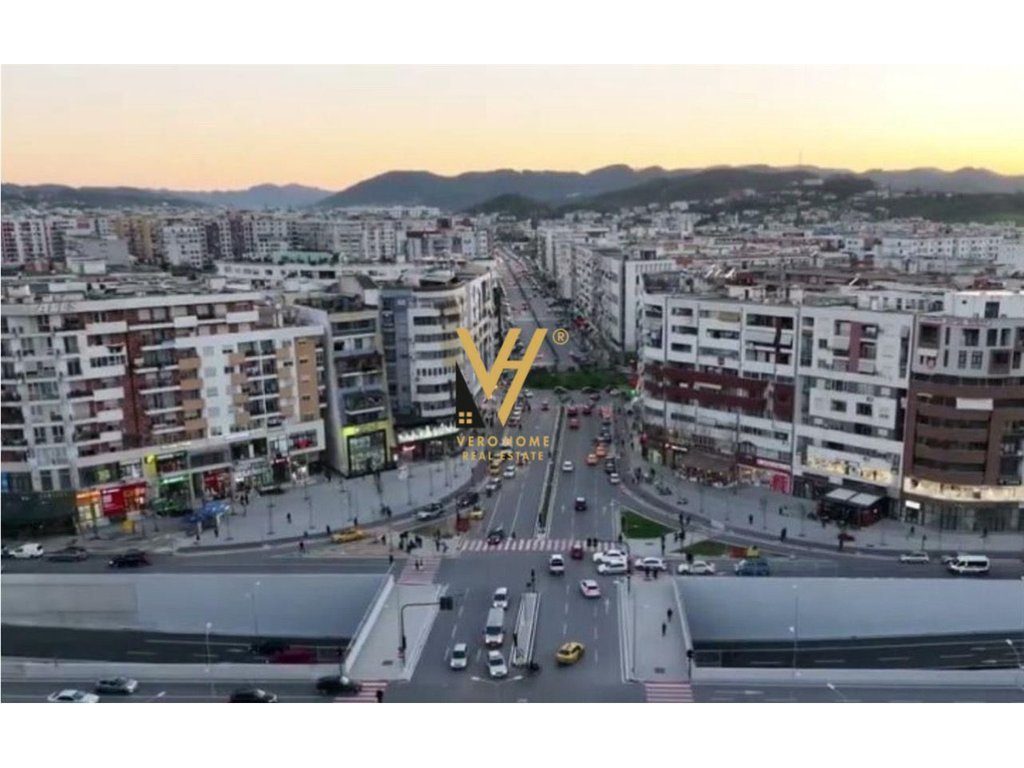 SHITET APARTAMENT 3+1+2+BLK NE ASTIR 200.000 EURO