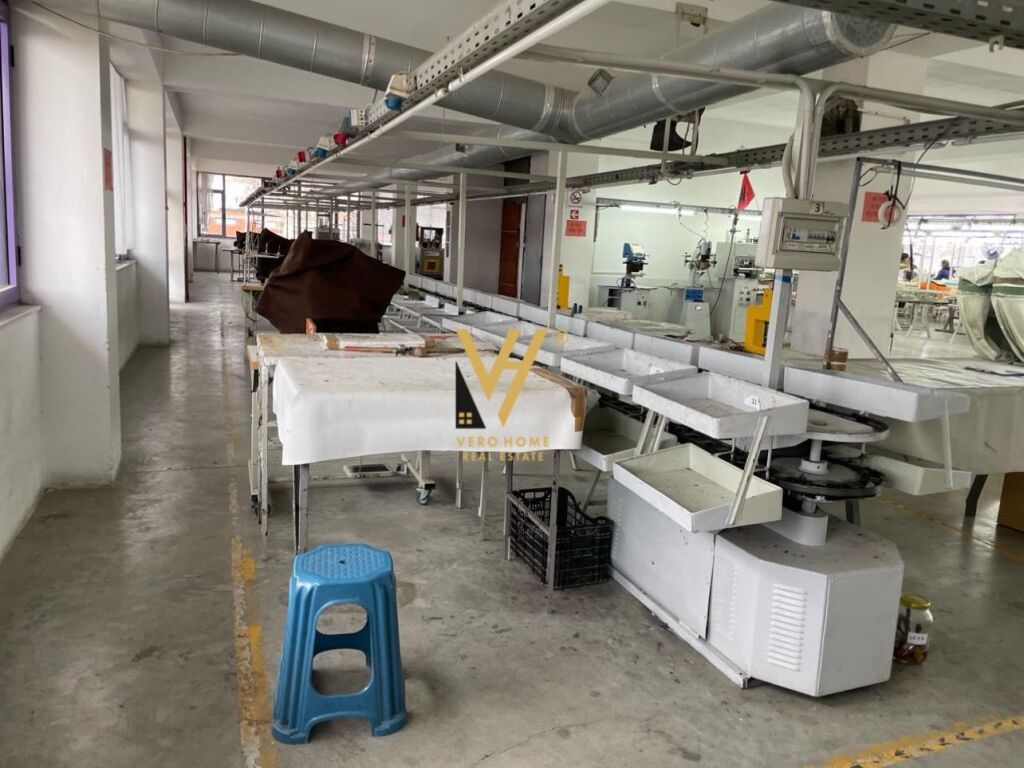 Shitet Godine 6 Kateshe Polifunksionale ne Fier 6310 m2