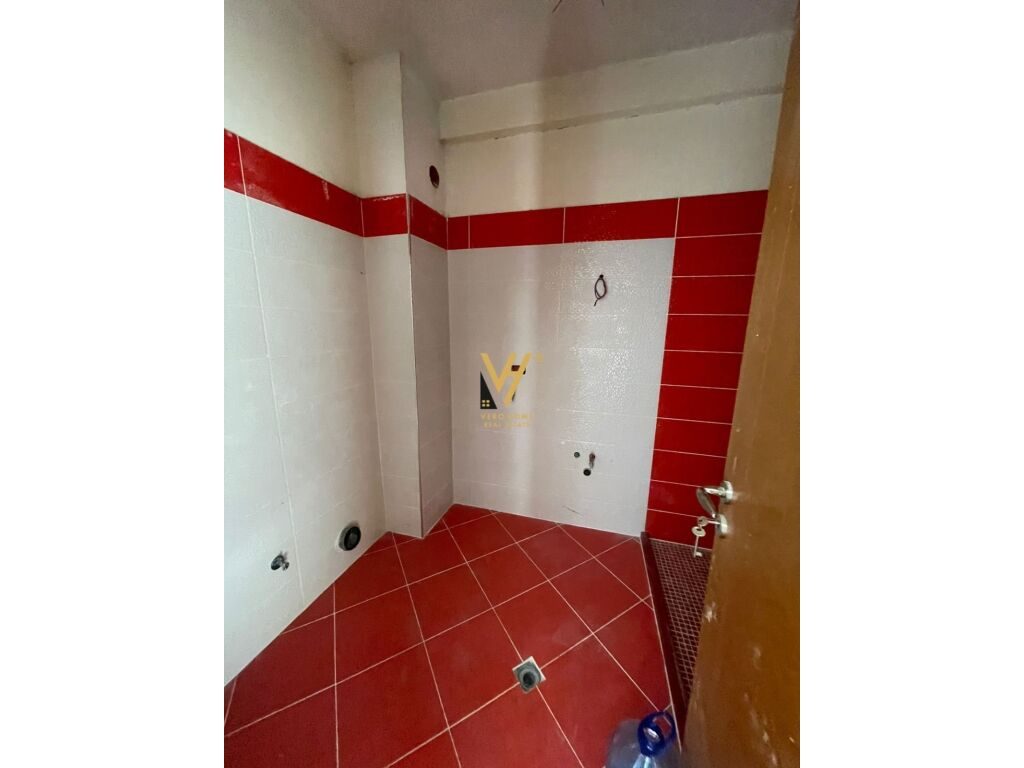 Shitet Apartament 2+1+ballkon te Bulevardi Migjeni 110 m2 3