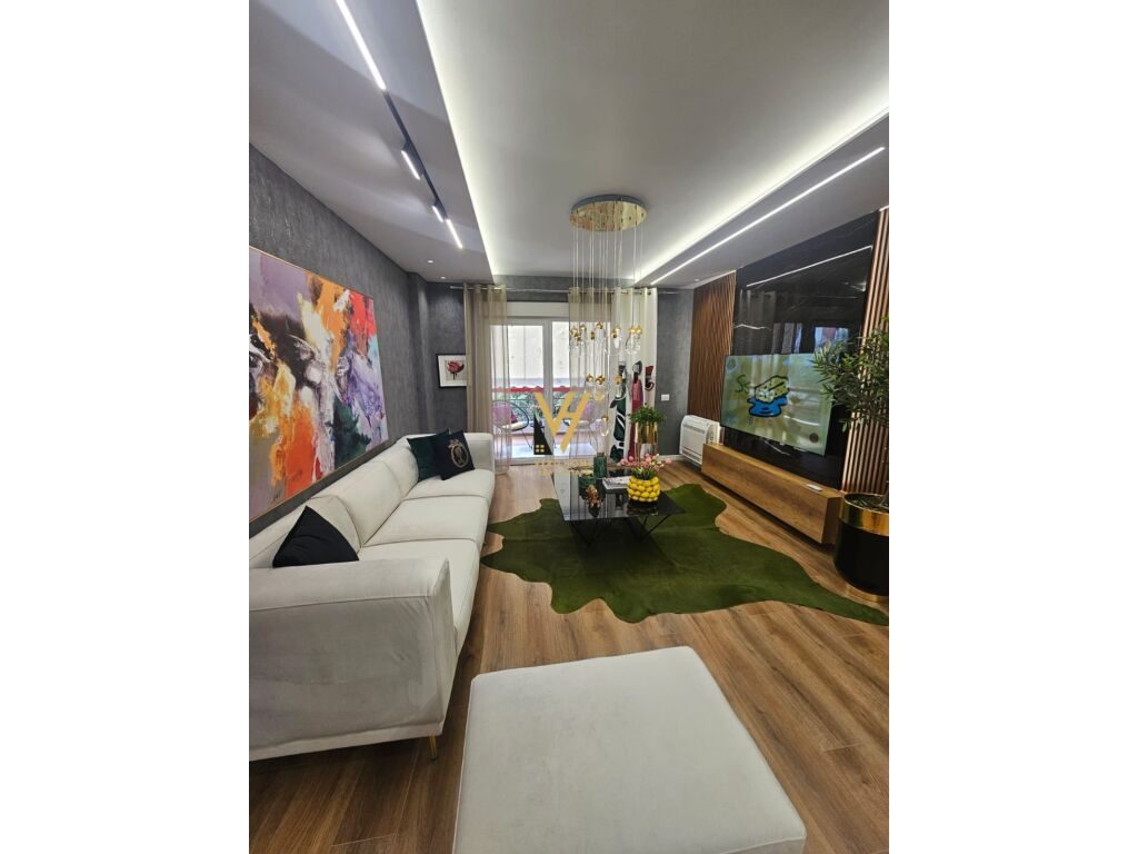 Shitet Apartament 2+1+2+ballkon te Kompleksi Kolombo 2 , 110 m2
