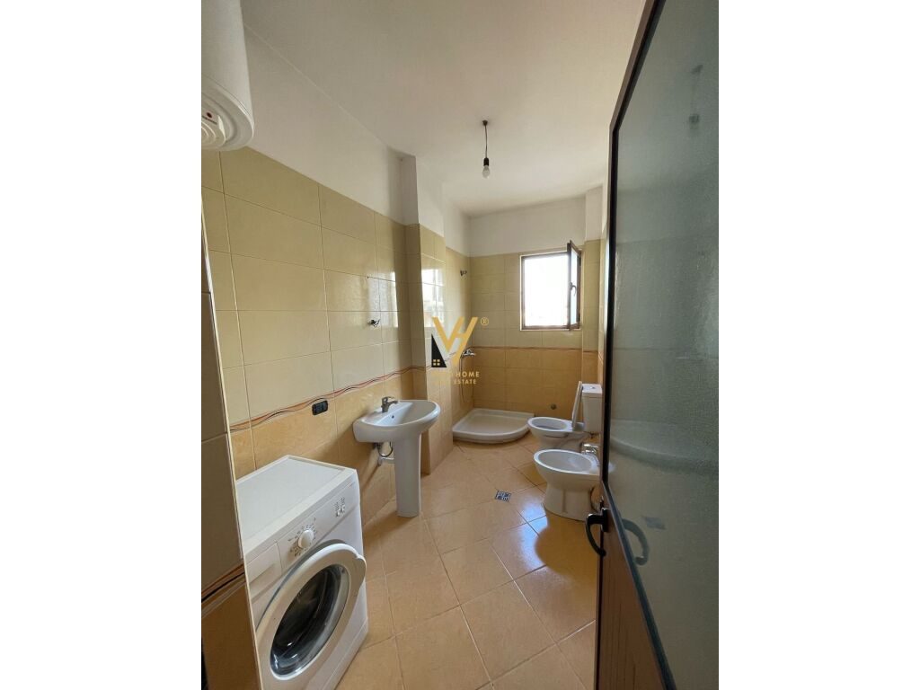 Jepet Apartament 1+1 me qera ne 21 Dhjetori 80 m2 2