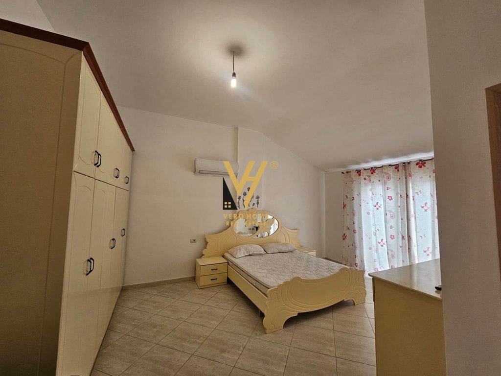 JEPET PENTHOUSE 2+1+2 ME QERA TE FRESKU 600 EURO 4