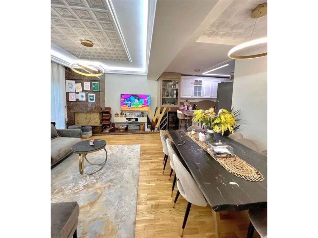 Shitet Vile dy kateshe te Kodra e Diellit 2 , 148 m2 2