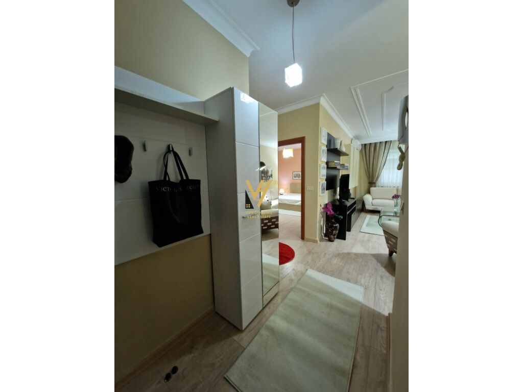 Jepet Apartament 1+1+ballkon me qera te Rruga Perlat Rexhepi , Bllok 72 m2 4