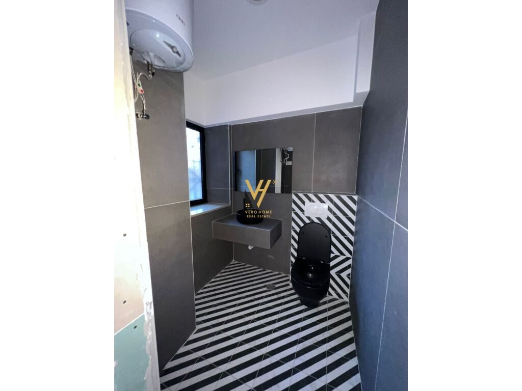 Jepet Dyqan me qera te Rruga e Durresit 180 m2 3