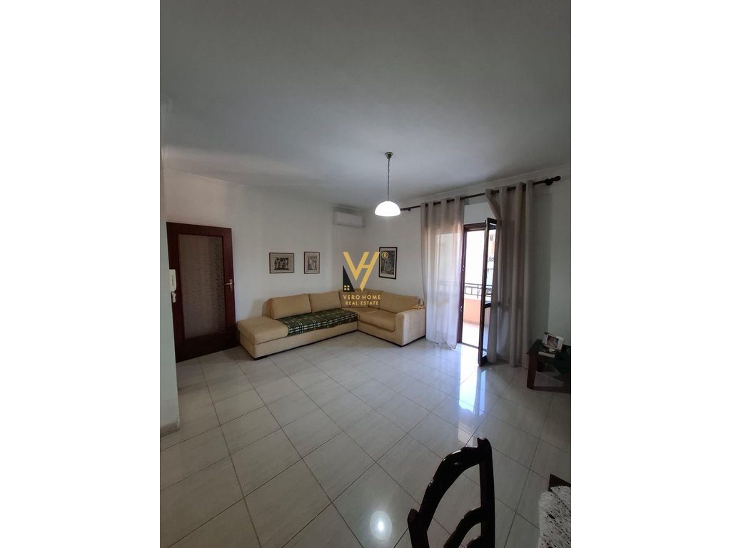 JEPET APARTAMENT 1+1+BLK ME QIRA TE KOMUNA E PARISIT 55.000 LEKE