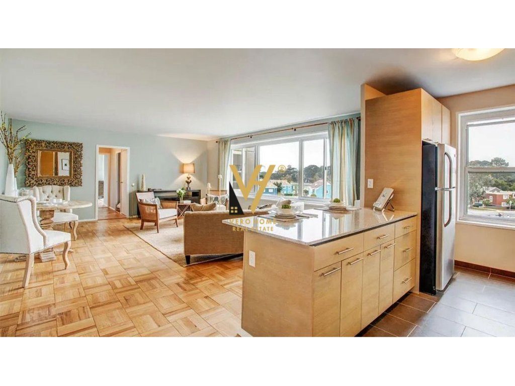 SHITET APARTAMENT 4+1+2+2 BLK NE QENDER, 9 KATESHET 767.000 EURO