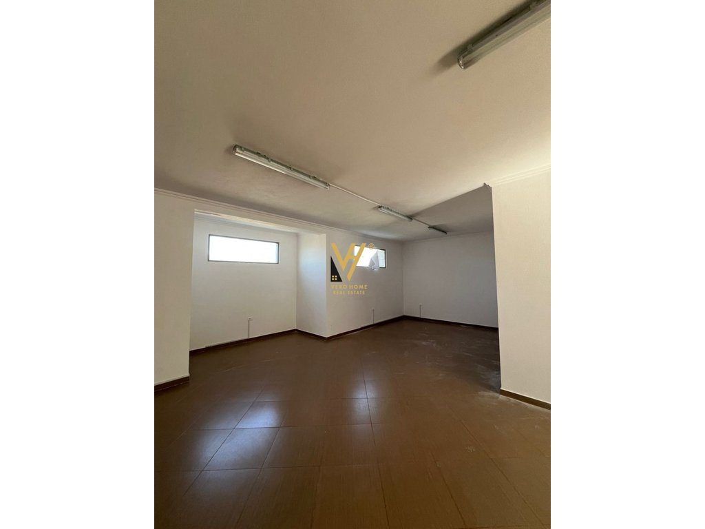 JEPET ZYRE 120 M2 ME QERA NE SAUK 600 EURO 2