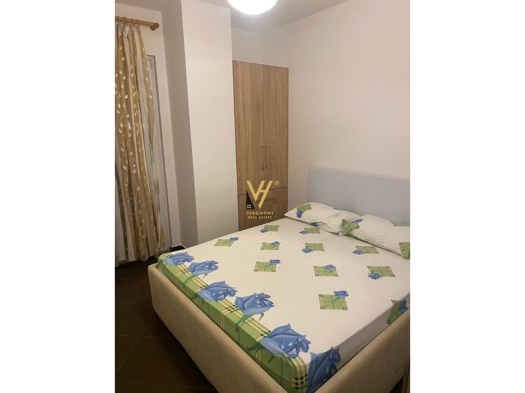 JEPET APARTAMENT 1+1 ME QERA NE BRRYL 50.000 LEKE 3