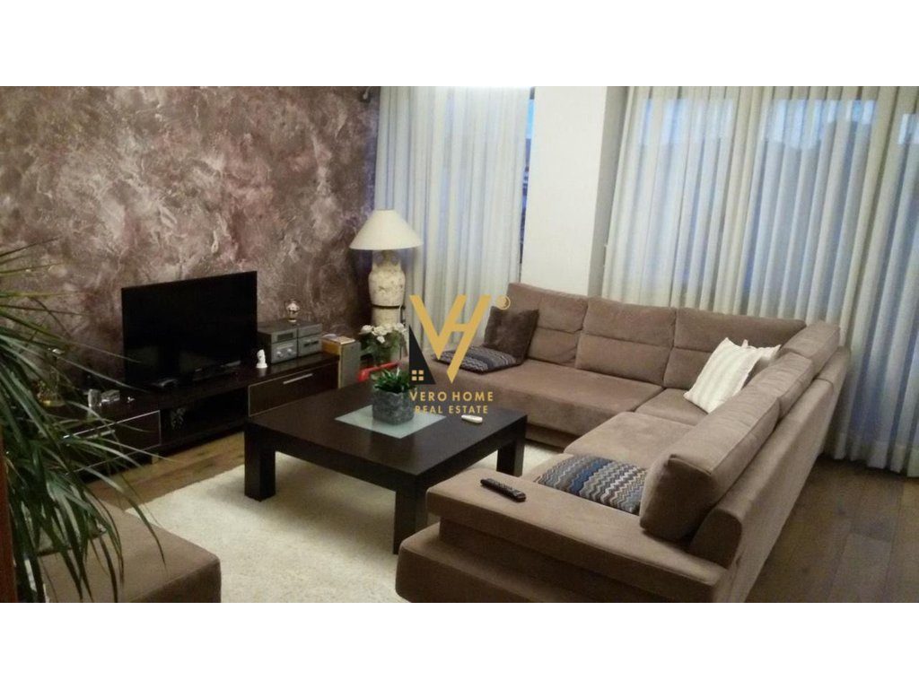 JEPET APARTAMENT 2+1+2+BLK ME QERA TE SELVIA 80.000 LEKE