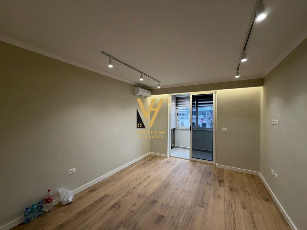 SHITET APARTAMENT 1+1 TE 21 DHJETORI 125.000 EURO