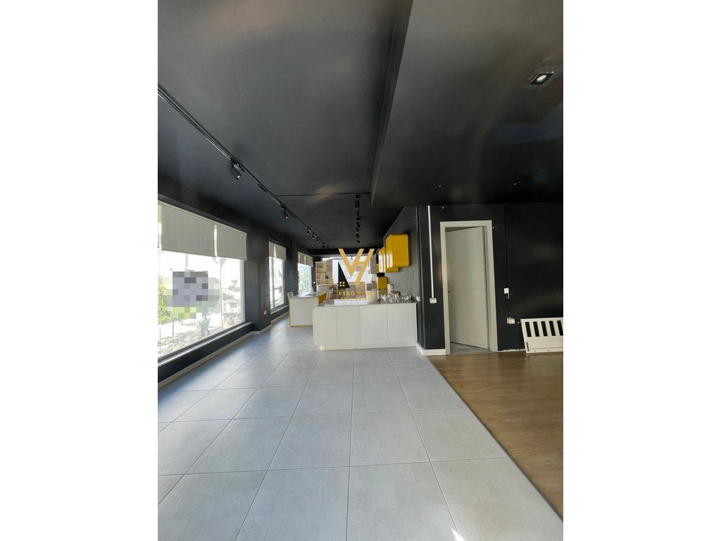 SHITET AMBIENT 200 M2 TE RRUGA EDUARD MANO 520.000 EURO 1