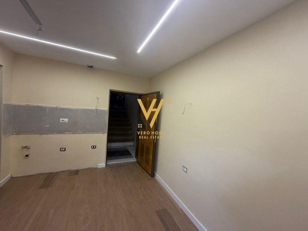 SHITET GARSONIERE 27.4 M2 TEK RRUGA ELBASANIT 78.000 EURO 2