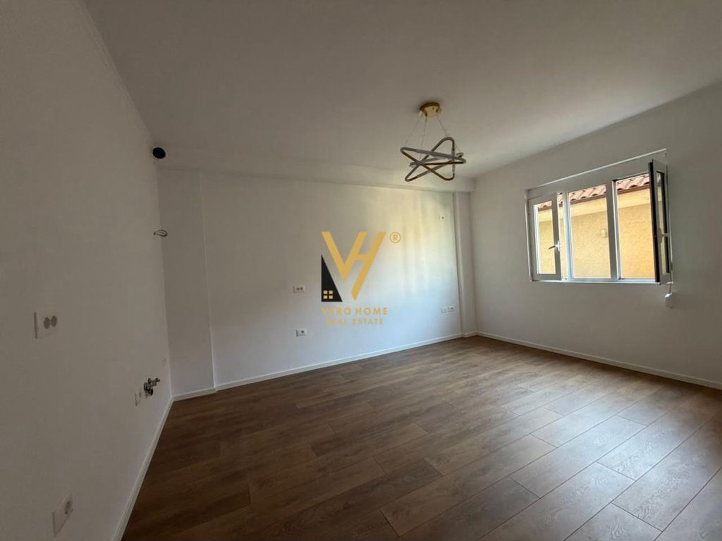 SHITET APARTAMENT 1+1+BLK TE RR.DRITAN HOXHA 108.000 EURO 4
