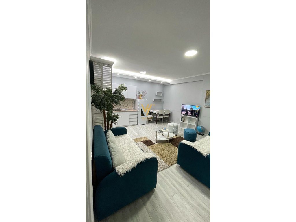 JEPET APARTAMENT 1+1 ME QERA TE KOMUNA E PARISIT 65.000 LEKE