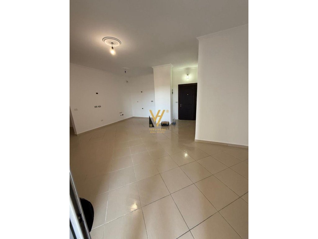 SHITET APARTAMENT 2+1+2 NE FIER 8.800.000 LEKE