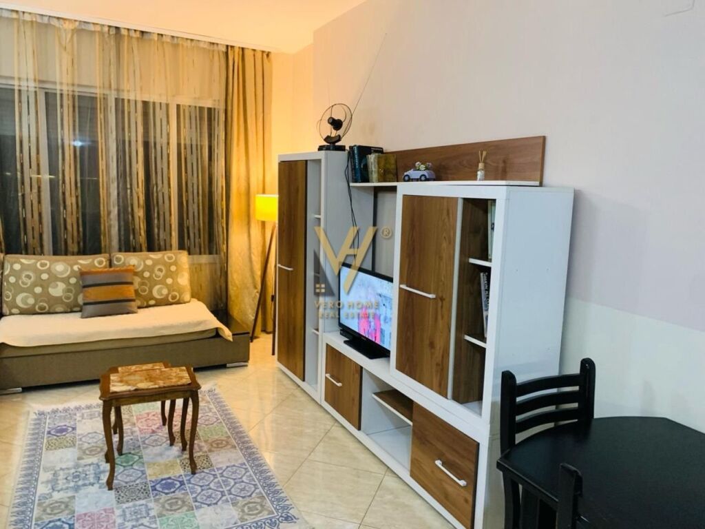 Jepet Apartament 1+1 me qera te Rruga e Kavajes 74 m2 4