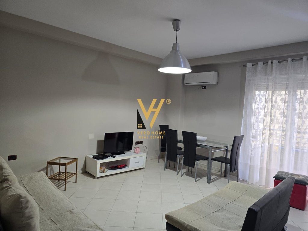 JEPET APARTAMENT 2+1+2 ME QERA TE KOPSHTI BOTANIK 600 EURO 2
