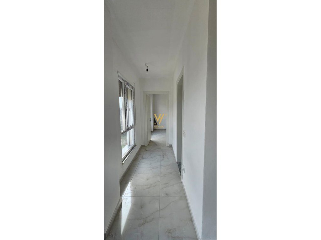 SHITET APARTAMENT 1+1 NE GOLEM 78.800 EURO 3