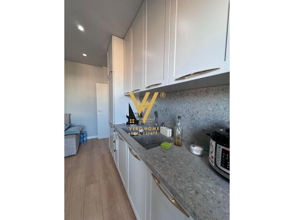 SHITET APARTAMENT 1+1+BLK TE BULEVARDI I RI 135.000 EURO 2