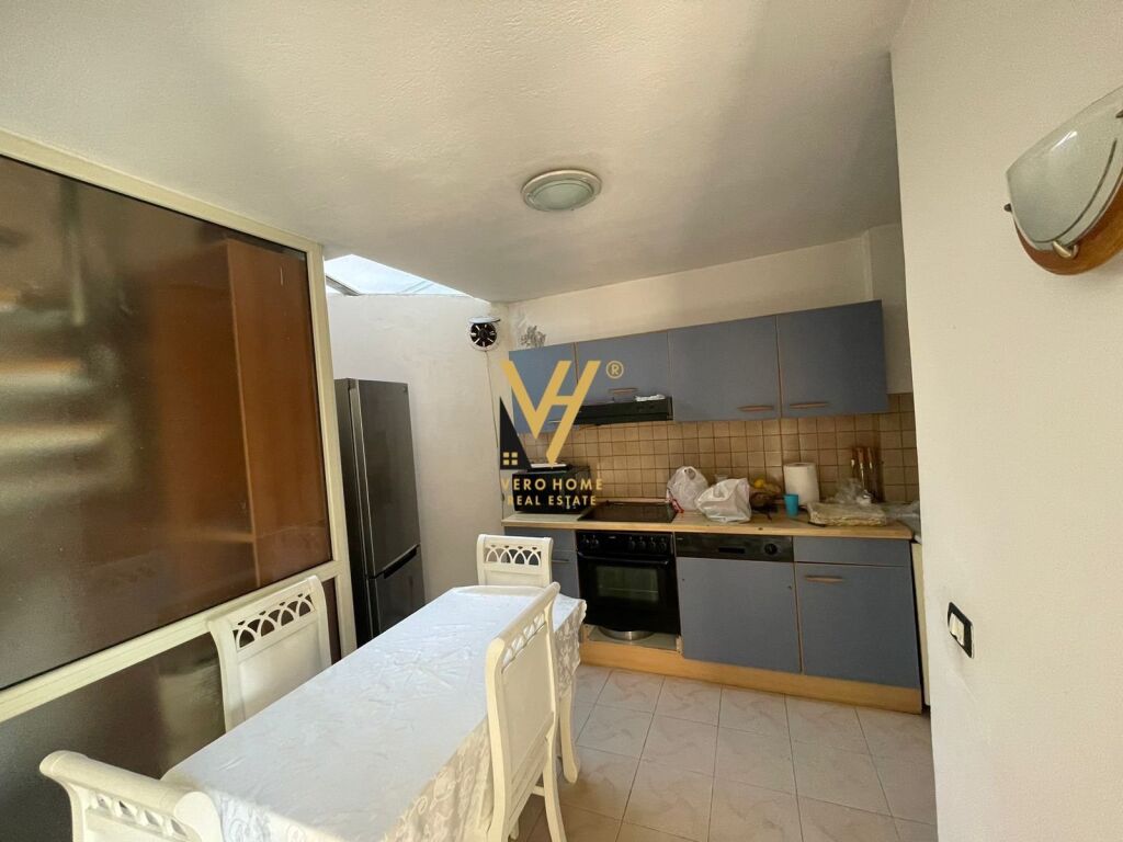 Jepet Apartament Duplex me qera te Rruga Bardhyl 170 m2 3
