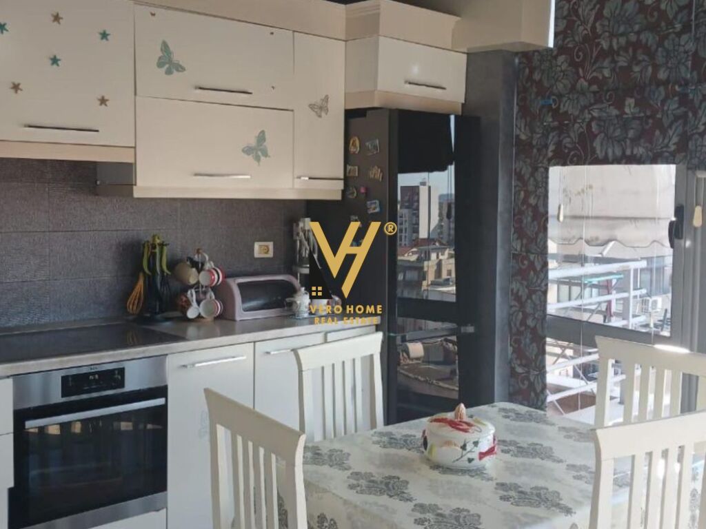 SHITET APARTAMENT 2+1+2 TE ISH PARKU I AUTOBUSAVE 286.000 EURO 2