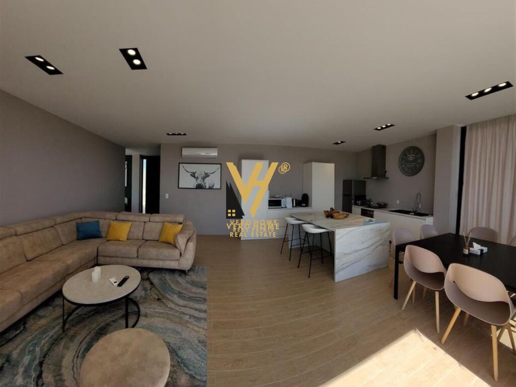 JEPET VILE LUKSOZE ME QERA PRANE CITY PARK 7.000 EURO 2