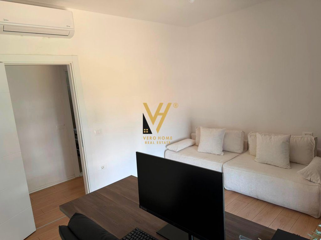 JEPET ZYRE 122 M2 ME QIRA TE K.NDREGJONI, BULEVARDI I RI 1.500 EURO 4