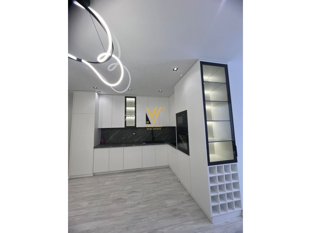 Jepet Apartament 3+1+2+ballkon me qera te Kompleksi Delijorgji 111 m2 2