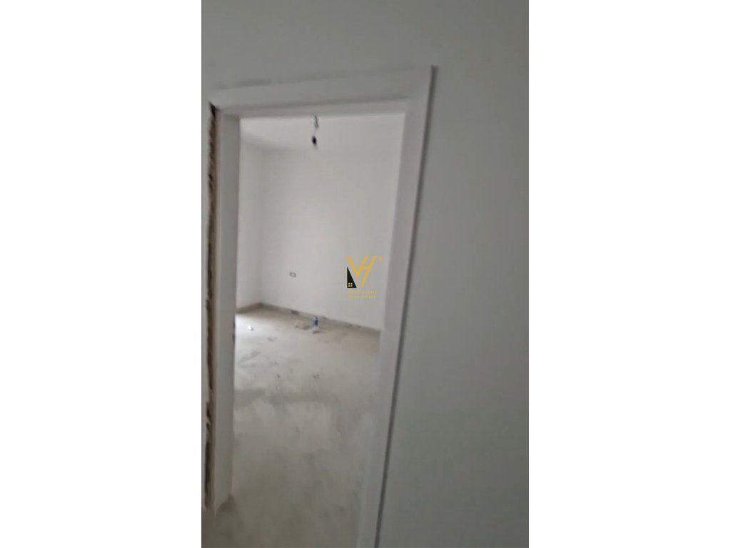 JEPET ZYRE 55 M2 ME QERA TEK AURA, LAPRAKE 500 EURO 3