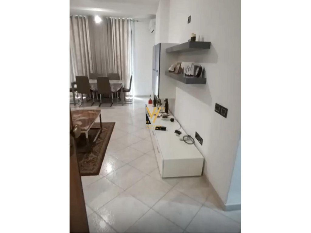 SHITET APARTAMENT 2+1+2+BLK TE KOMUNA E PARISIT 360.000 EURO