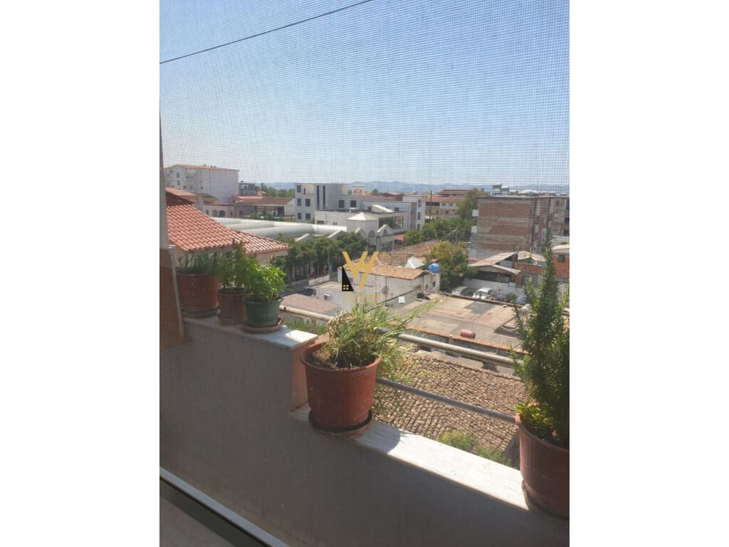 Shitet Apartament 3+1+2+ballkon ne Kavaje 121 m2