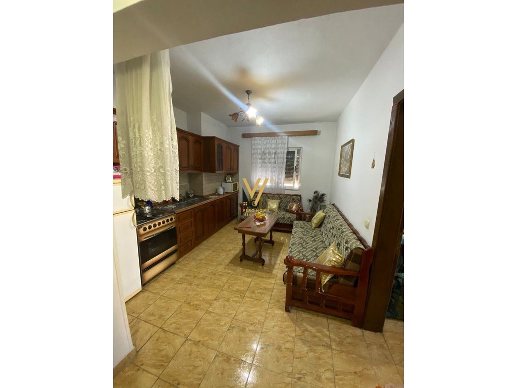 JEPET APARTAMENT 2+1 ME QERA NE DON BOSCO 500 EURO 2