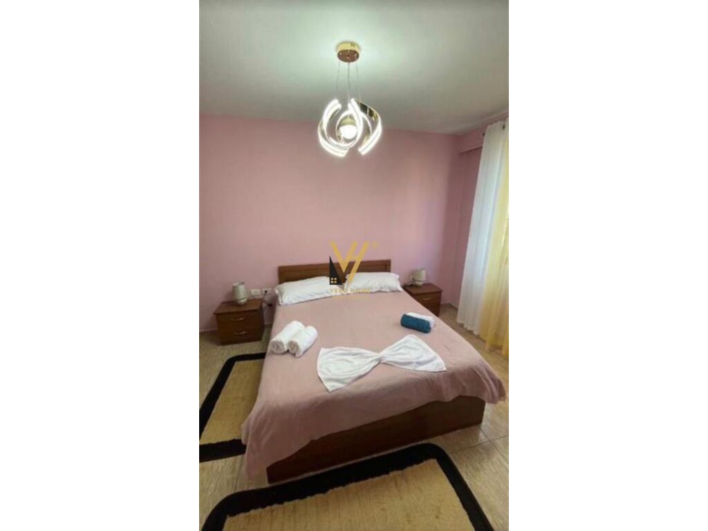 Jepet Apartament 1+1+blk me qera tek Ish Restorant Durresi 4