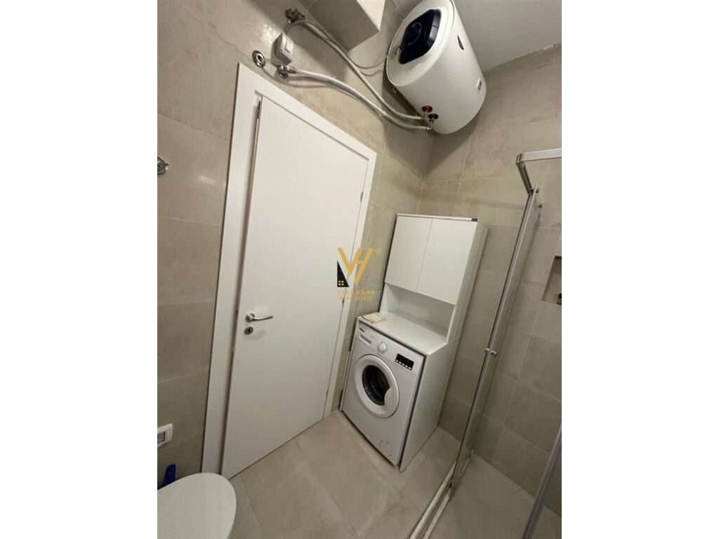 Jepet Apartament 2+1+ballkon me qera te Pazari i Ri 110 m2