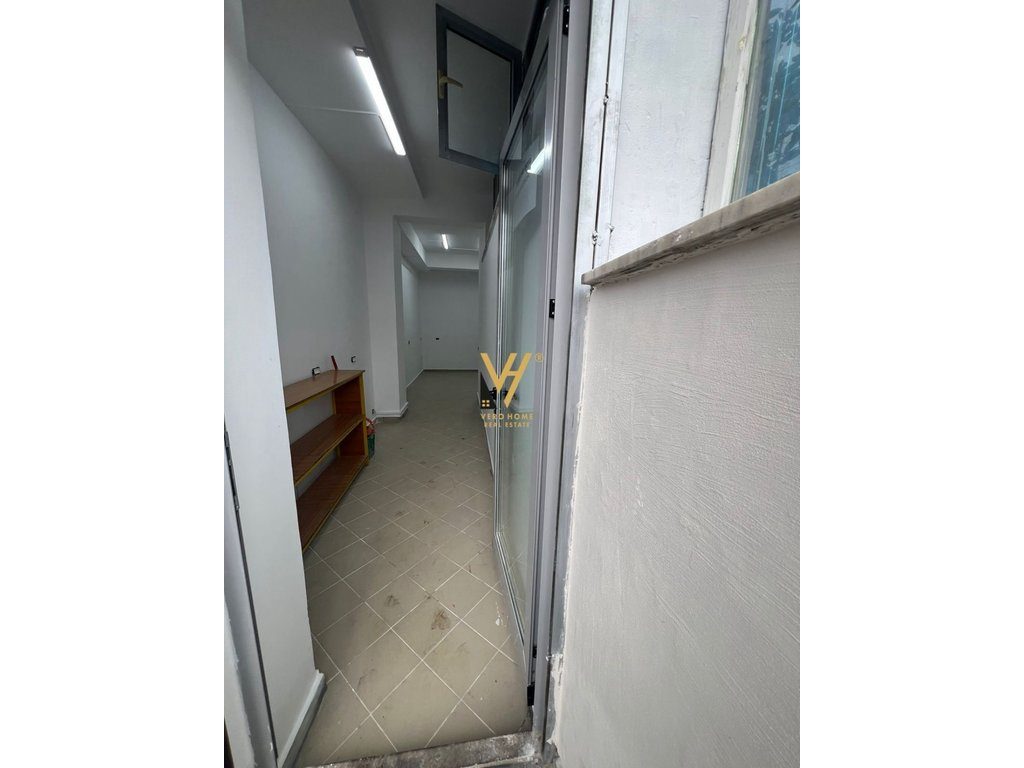 JEPET DYQAN 22 M2 ME QERA TE KOPSHTI BOTANIK 37.000 LEKE 2