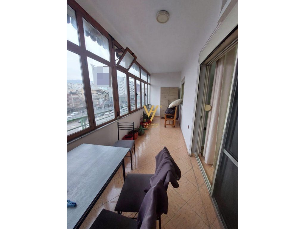 JEPET APARTAMENT 1+1+BLK ME QERA TE KODRA E DIELLIT 50.000 LEKE 4